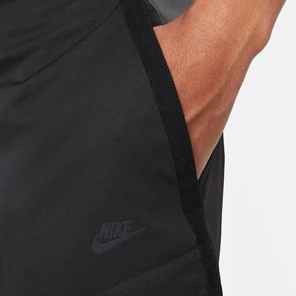 Nike Tech Pack Reflective Unlined Cargo Pant - Picture 4 of 12